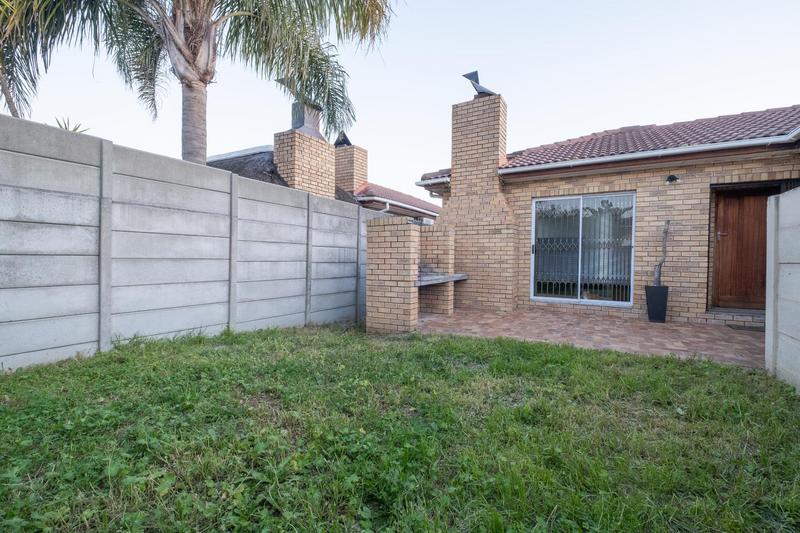 2 Bedroom Property for Sale in Protea Heights Western Cape